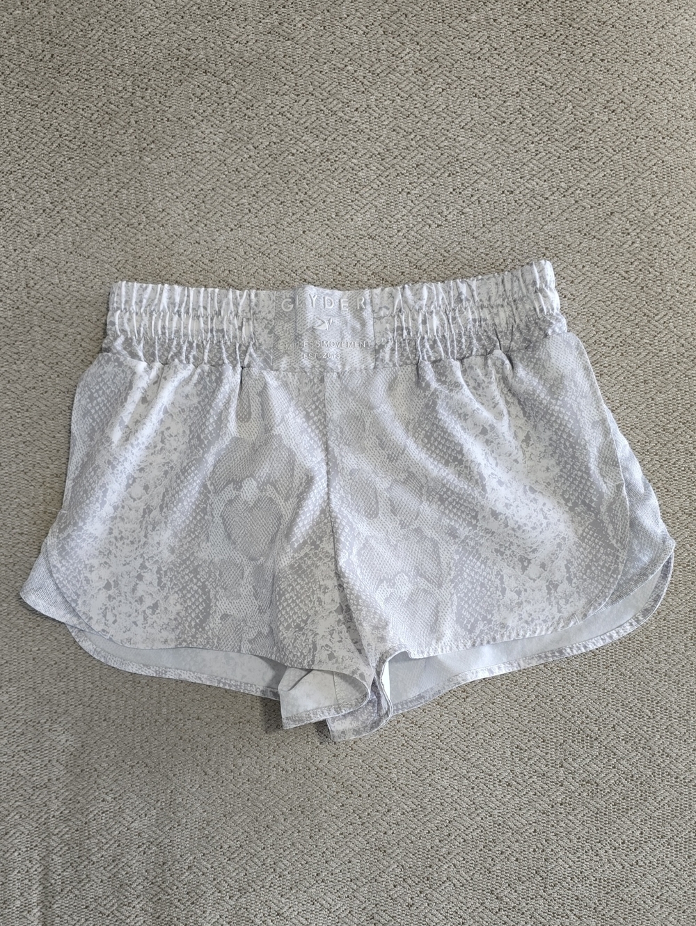 Glyder Gray And White Snakeskin Print Athletic Running Shorts - Size XS